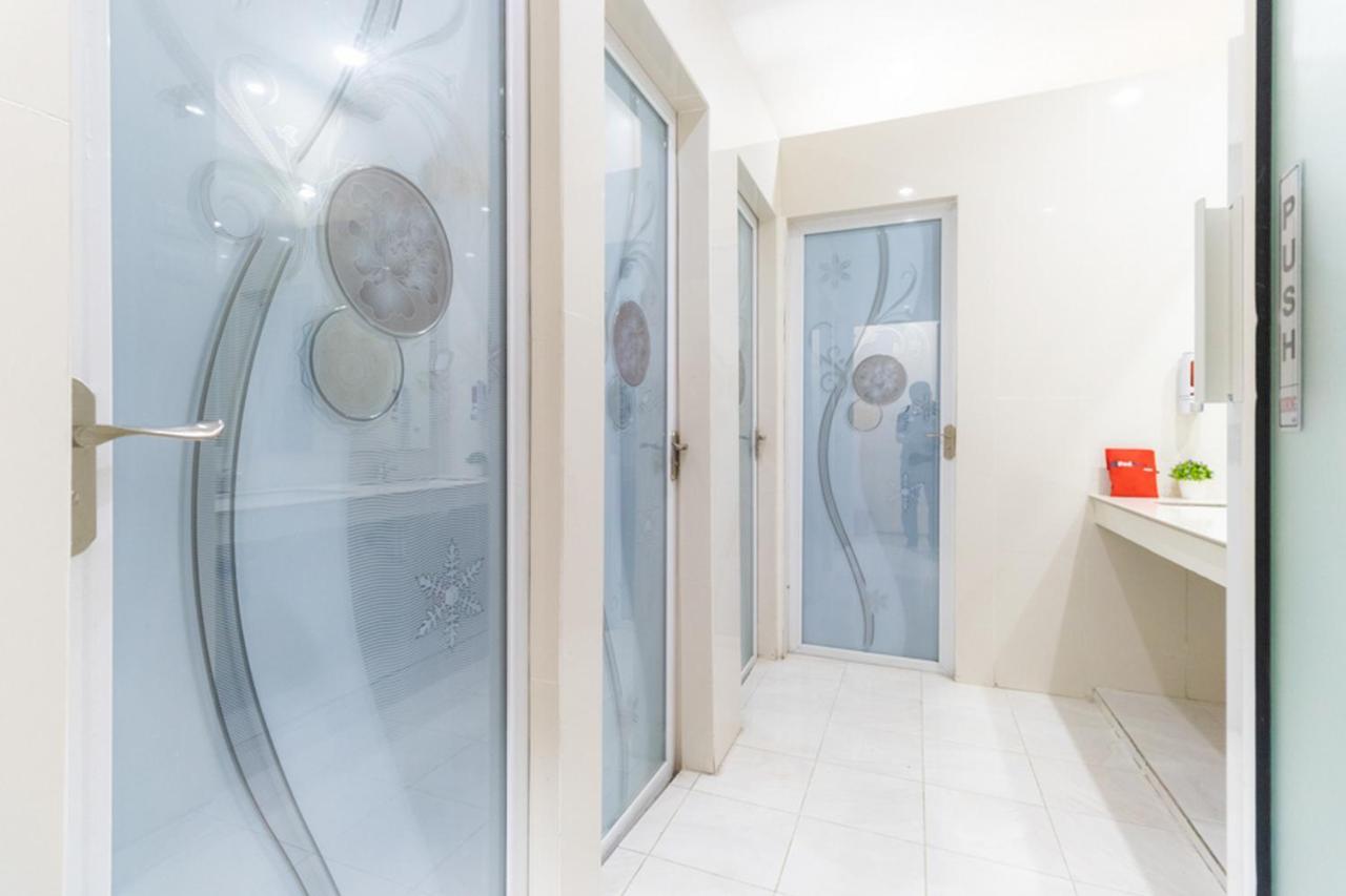 Reddoorz Hostel @ Capsule Inn Медан Экстерьер фото